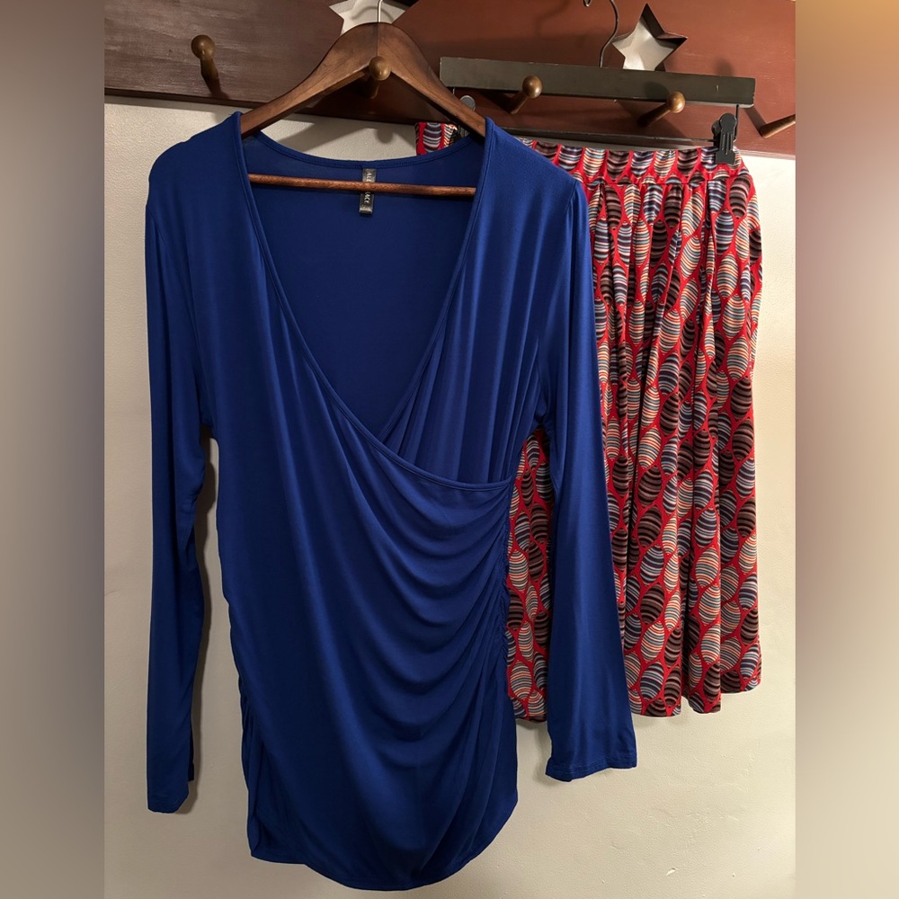 Allegrace V- Front Wrap Pleated Top - Picture 4 of 4